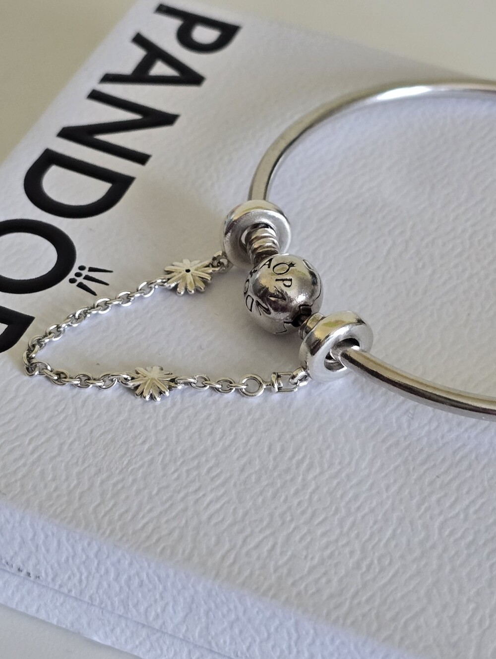 Pandora Moments Sterling Silver Daisy Safety Chain With Clear CZ - Picture 7 of 16